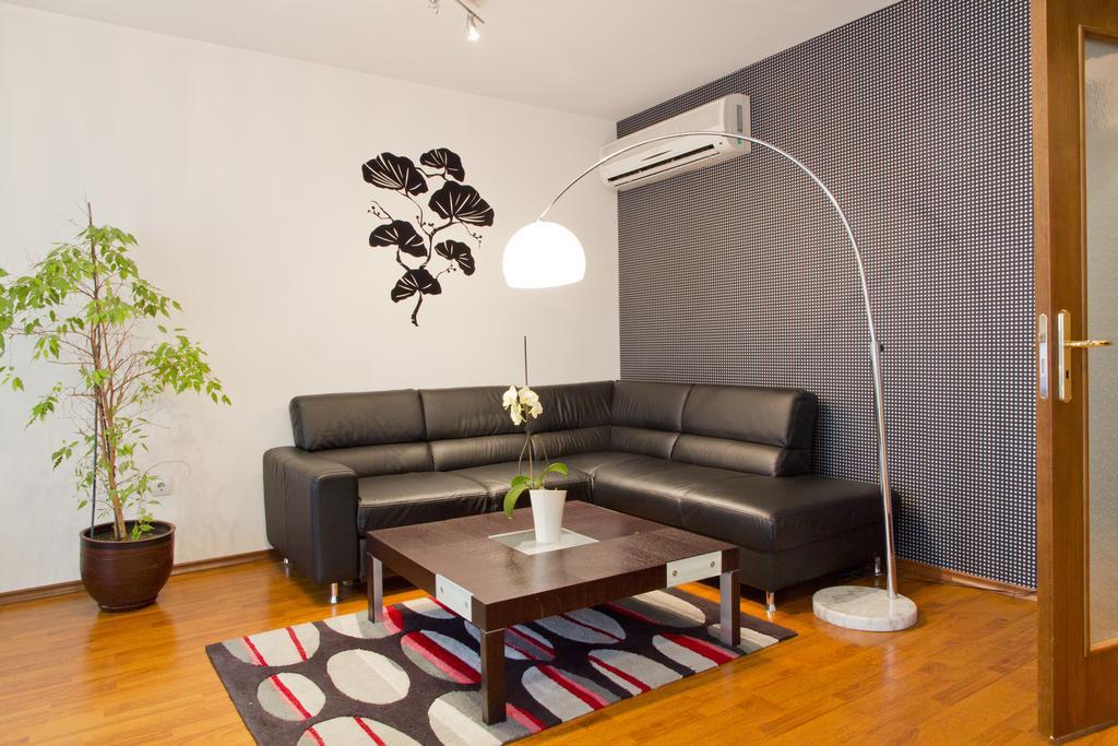 Vitosha Downtown Apartments Sofia Ngoại thất bức ảnh